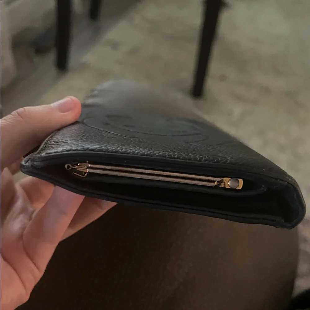 CHANEL Textured Black Caviar Leather Kisslock Wallet CC logo embossed